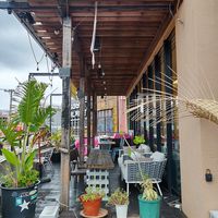 Outdoor seatings at Tami's in Chatan