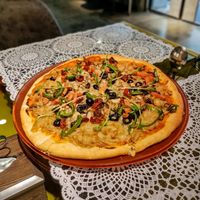 Vegan pizza at Mianto 艾果豐 in Taipei