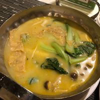 Build your own soup (coconut curry flavor) at GuǒRán Huì 果然匯 - fruitfulfood in Taipei