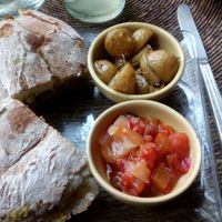 hamburger at Néctar en Camino Silvestre in San Miguel De Allende