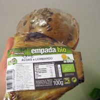 I got two delicious buns to eat while travelling. at Shalom Nature in Faro