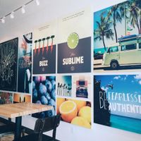 decor at Nekter Juice Bar in Irvine