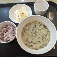 Perilla Mandu and kimchi at Jogyesa Kitchen - 조계사 승소 in Seoul