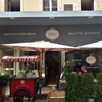 facade at Theias in Avignon