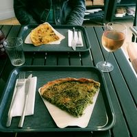 Yummy! €6 for food, €4 for wine at Theias in Avignon