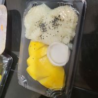 Mango sticky rice with coconut milk at Thaitaam Thai Cuisine in Rabat
