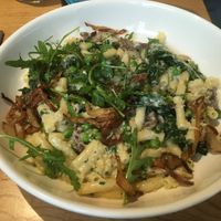 Truffle macaroni sheese with wild mushrooms, peas and rocket at Red Onion in Glasgow