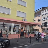 Außenansicht at unicake Café in Mannheim