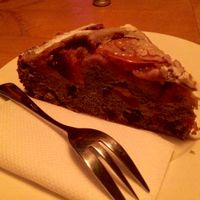 plum cake at Nahore in Prague