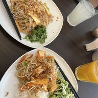 Pad Thai und Mien Tron  at Binh Minh Restaurant in Munich