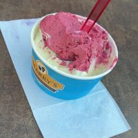 Veganes Eis, weiße schoko  at Harry's Gelato and Coffee Shop  in Primorje-gorski Kotar