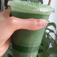 Green Piña Colada smoothie at Mercado Verde - Pacites Alberdi in Montevideo