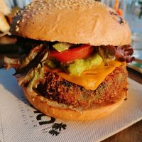 Vegan burger (avocado, tahini mayo, lettuce, tomato) at Ona Beach Bar in Roses
