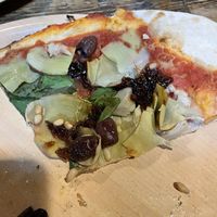 Super vegan pizzaa #Veganuary at Major Tom's Social in Harrogate