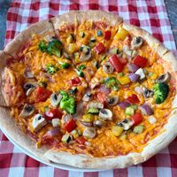 Vegetable pizza at Palm Kitchen - Restaurant in Dubai