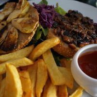 Bagel at Brasserie LoLa in Paris