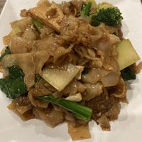 Dry fried flat noodles  at Thai Vegetarian Food 泰國素食 in Kowloon