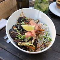 "Bœuf" de soya au gingembre at Antidote Bouffe Vegane in Montreal