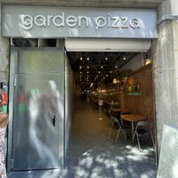 Entrance  at Garden Pizza Consell de Cent in Barcelona