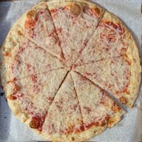 vegan cheese pizza at We Cook Pizza and Pasta in Tusayan