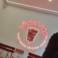 Logo und Interieur at Döner Pro in Berlin