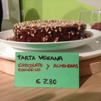 vegan cake!! at Dolce Pizza y Los Veganos - Hipolit Lazaro in Barcelona