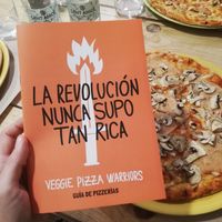 Veggie Pizza Warriors de Vacka at Dolce Pizza y Los Veganos - Hipolit Lazaro in Barcelona