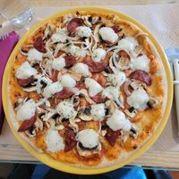  at Dolce Pizza y Los Veganos - Hipolit Lazaro in Barcelona