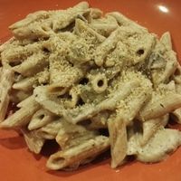 Pasta with a creamy almond mushroom sauce at Dolce Pizza y Los Veganos - Hipolit Lazaro in Barcelona