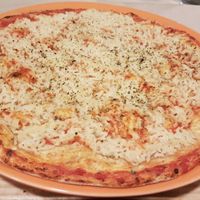 Margherita with truffle oil at Dolce Pizza y Los Veganos - Hipolit Lazaro in Barcelona