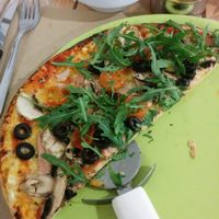 Pizza at Dolce Pizza y Los Veganos - Hipolit Lazaro in Barcelona