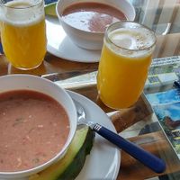 Day's menu's 1st course and juice at El Punto Veggie in Salento