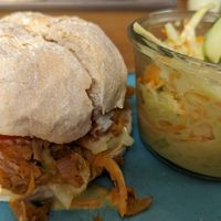 Bbq Burger and coleslaw at Zapfhahn in Bamberg