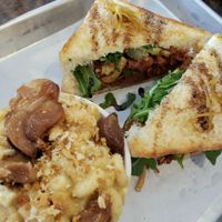 BBQ Jackfruit and mac. at Dharma Southern Chick'n in Orlando