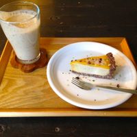 Delicious raw vegan mango cake with a banana smoothie.  at Smoothie etc. in Kyoto