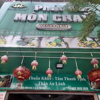 Main sign outside at Nhà Hàng Chay Phát Hoa in Ho Chi Minh City