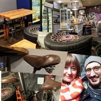 Mesas y sillas at Chwast Food in Warsaw