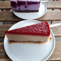 Amazing vegan blueberry/cardamom and banana/raspberry cakes at KIRAS - Totoriu 7 in Vilnius