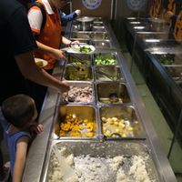 Veggie buffet - quite a few choices at LianBang SuShi 连邦素食. in Nanning