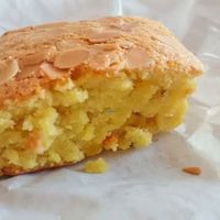 Vegan cake with safran, almond and vanilla at O'Saj in Toulouse