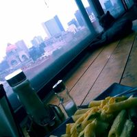 con grata compañía at Vegattos in Mexico City