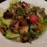 Baked mushrooms with herbs and garlic at Aster in Zutphen