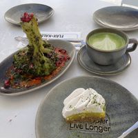 Broccoli, Matcha Latte, Pastel de limón   at Flax & Kale - Placa Castella in Barcelona