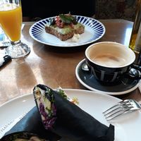 מעולה at Flax & Kale - Placa Castella in Barcelona