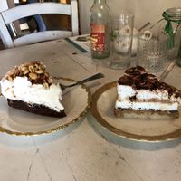 Snickers torte (left) and Tiramisu torte (right) at Veganalina in Hamm