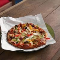 pizza is delicious with crunchy skin.
not many vegetarian shop serve pizza with so many variety. at Einstein Cafe in Kuala Lumpur