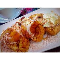 French Toast Peaches And Cream at The Crabapple Cafe in Brackendale