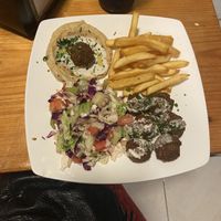 Plato completo   at Falafel Nessya in Playa Del Carmen