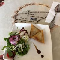 Starter ! The salad was super fresh n tastes fresh  at Lee Ocarina Cafe in Outlying Islands