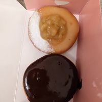 Apple cider & double chocolate at Donaccino in Dubai